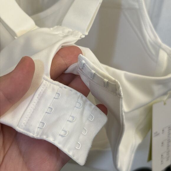 NWT All In Motion High Support Adjustable Wireless Convertible Strap Bra 42DDD - Picture 13 of 16